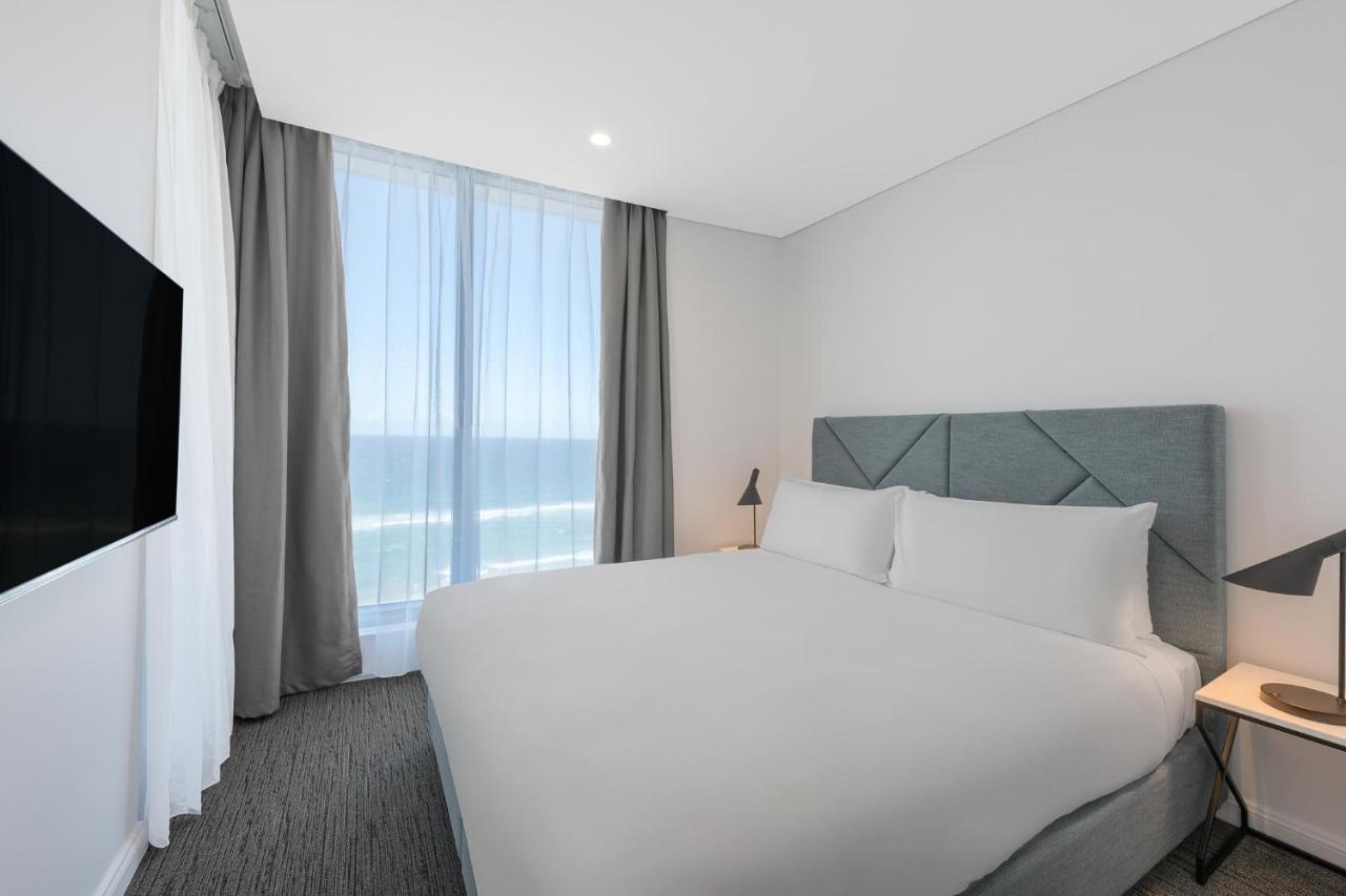 Meriton Suites Surfers Paradise Gold Coast Extérieur photo A room at the hotel