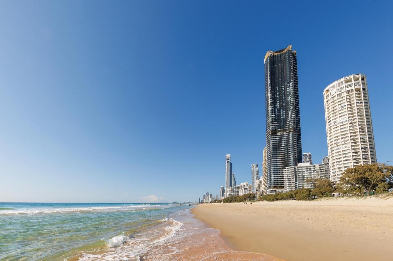 Meriton Suites Surfers Paradise Gold Coast Extérieur photo The Gold Coast skyline