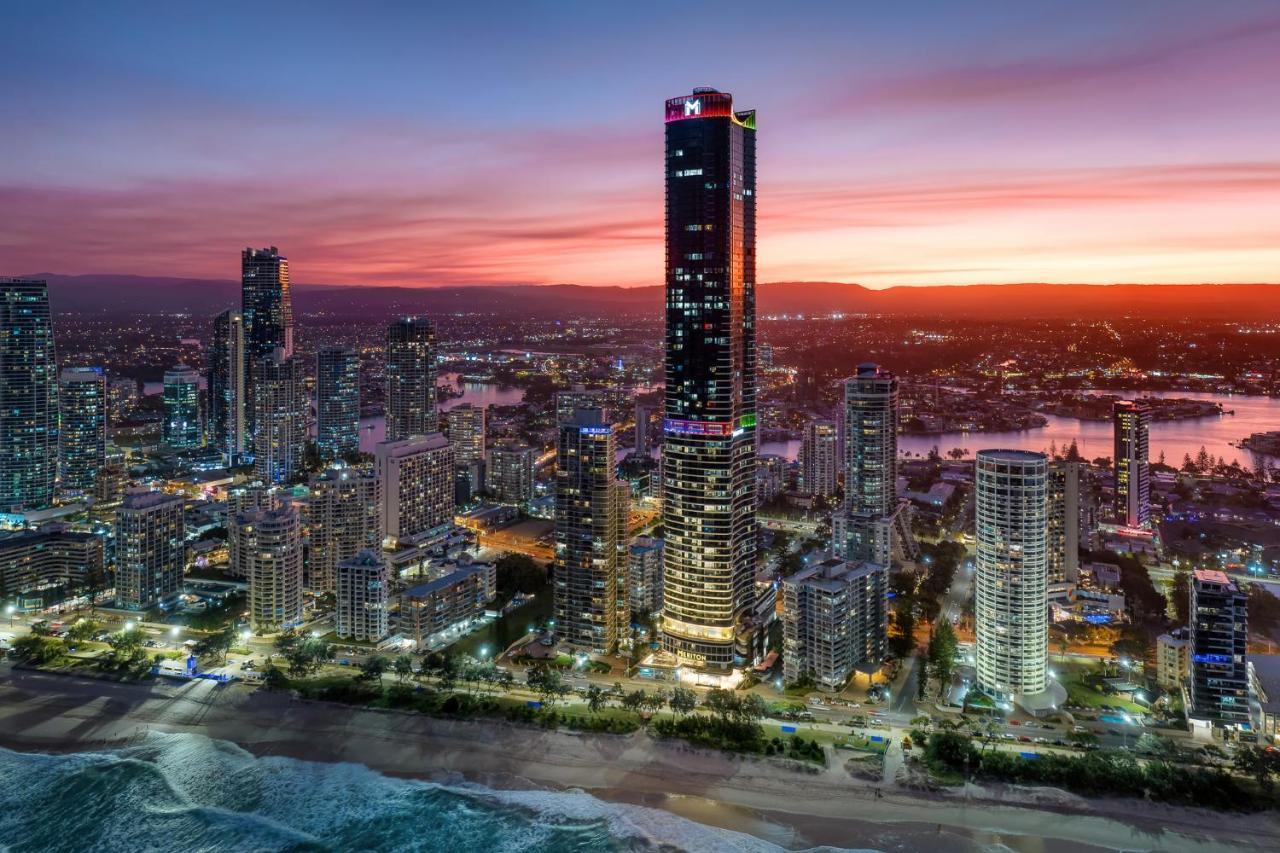 Meriton Suites Surfers Paradise Gold Coast Extérieur photo The Sky Tower at the Gold Coast