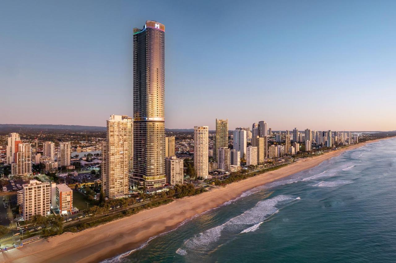 Meriton Suites Surfers Paradise Gold Coast Extérieur photo The M