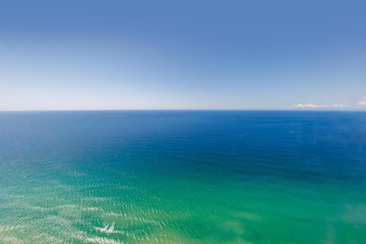 Meriton Suites Surfers Paradise Gold Coast Extérieur photo The Atlantic Ocean