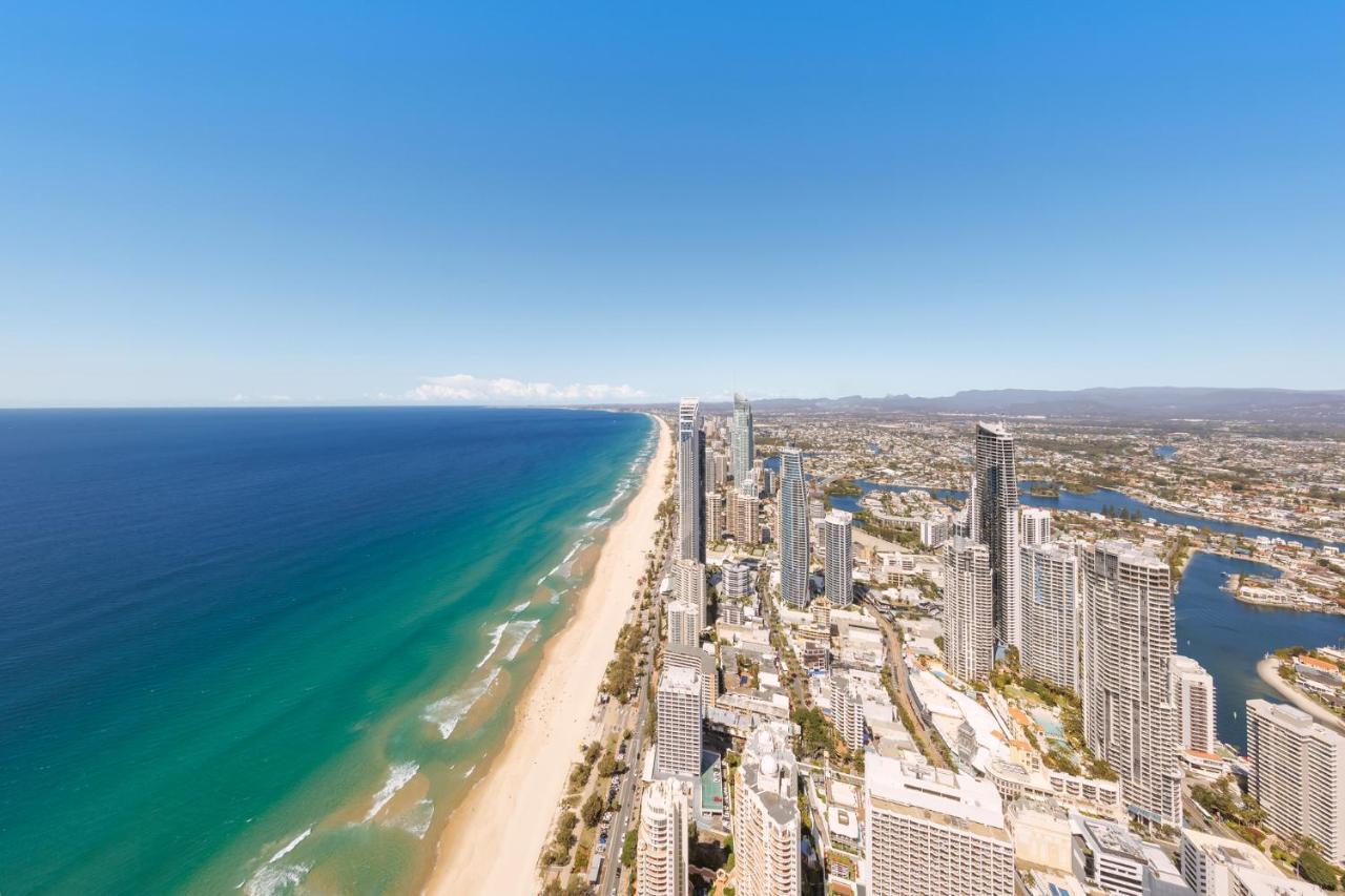 Meriton Suites Surfers Paradise Gold Coast Extérieur photo The Gold Coast skyline