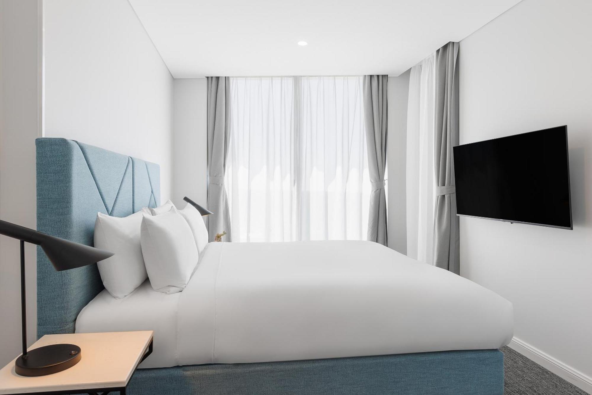 Meriton Suites Surfers Paradise Gold Coast Extérieur photo A room at the hotel